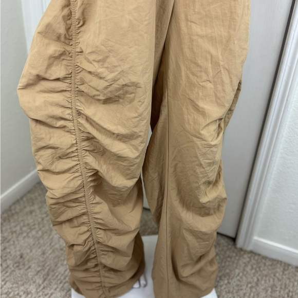HALFHEART Tan Ruched Wide-Leg Pants Size Large. A23 - Picture 4 of 12